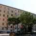 Facciamo allora dietrofront per imboccare la strada parallela, via Generale De Bernardis, l dove allaltezza di via Bux sorge  il palazzo dei ferrovieri. Con i suoi cinque piani e sei scale dalla A alla F, fu predisposto negli anni 50 dalle Ferrovie dello Stato per i suoi dipendenti